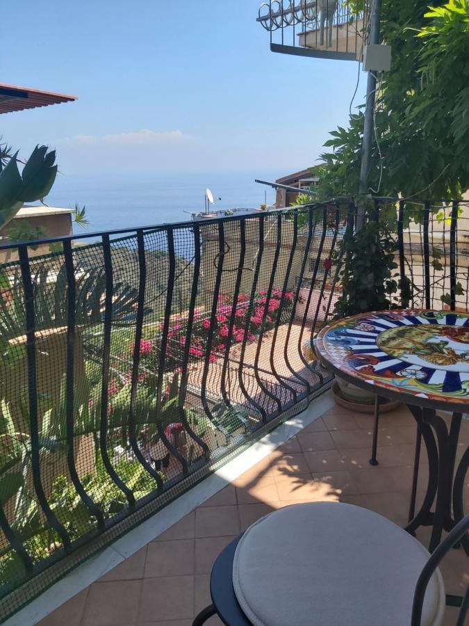 Bed and Breakfast La Guardiola Di Angela E Nino Taormina Exterior foto