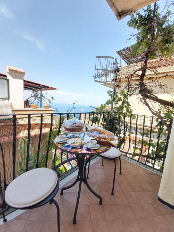 Bed and Breakfast La Guardiola Di Angela E Nino Taormina Exterior foto