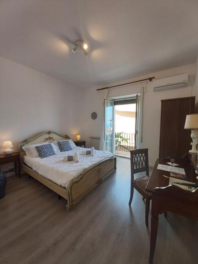 Bed and Breakfast La Guardiola Di Angela E Nino Taormina Exterior foto