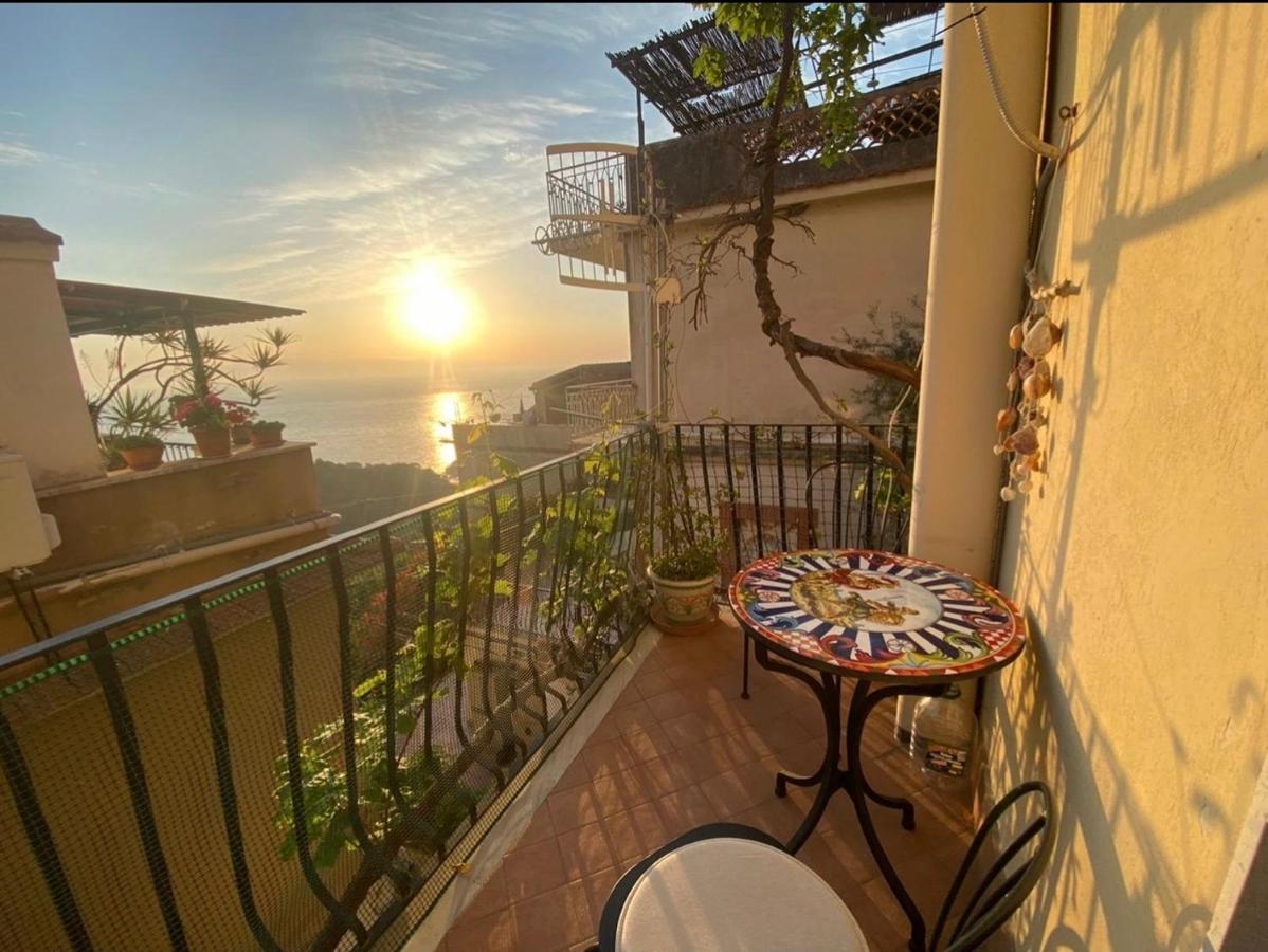 Bed and Breakfast La Guardiola Di Angela E Nino Taormina Exterior foto