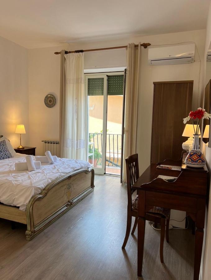 Bed and Breakfast La Guardiola Di Angela E Nino Taormina Exterior foto